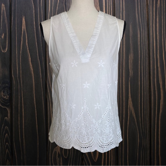 MIXED MEDIA SLEEVELESS EYELET TANK TOP BLOUSE - Picture 10 of 11